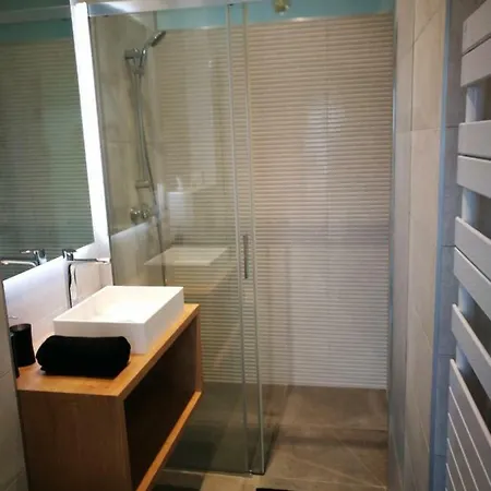 Au Simply Apartment